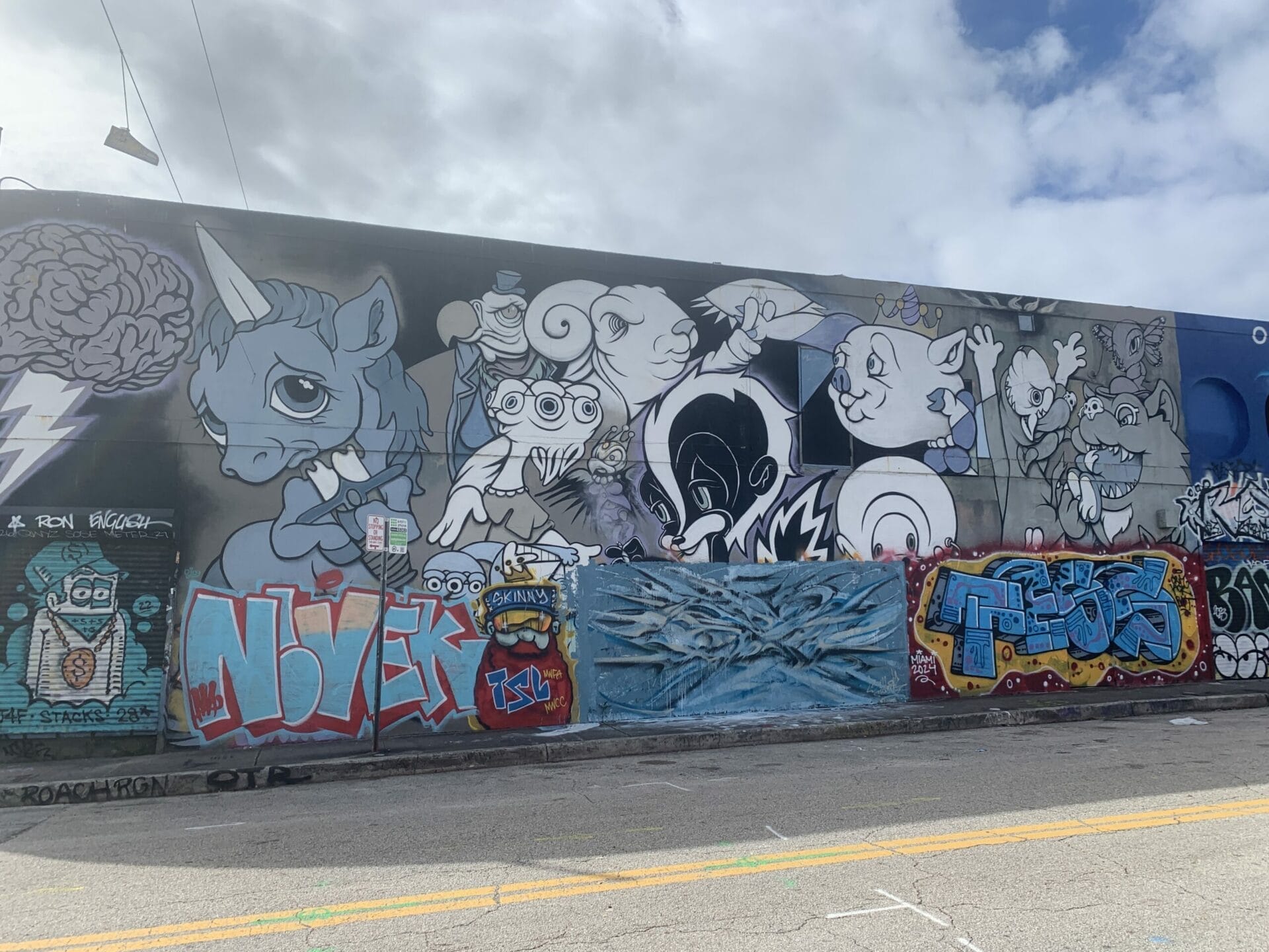 Wynwood's Vibrant Street Art - 📸 Album of the Most Colorful Walls - The Simple Bliss