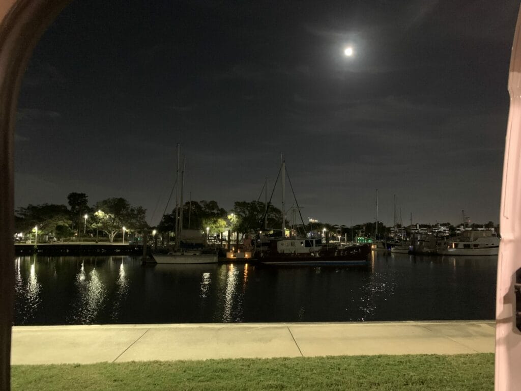 Boondocking in Tampa. Free overnight parking.