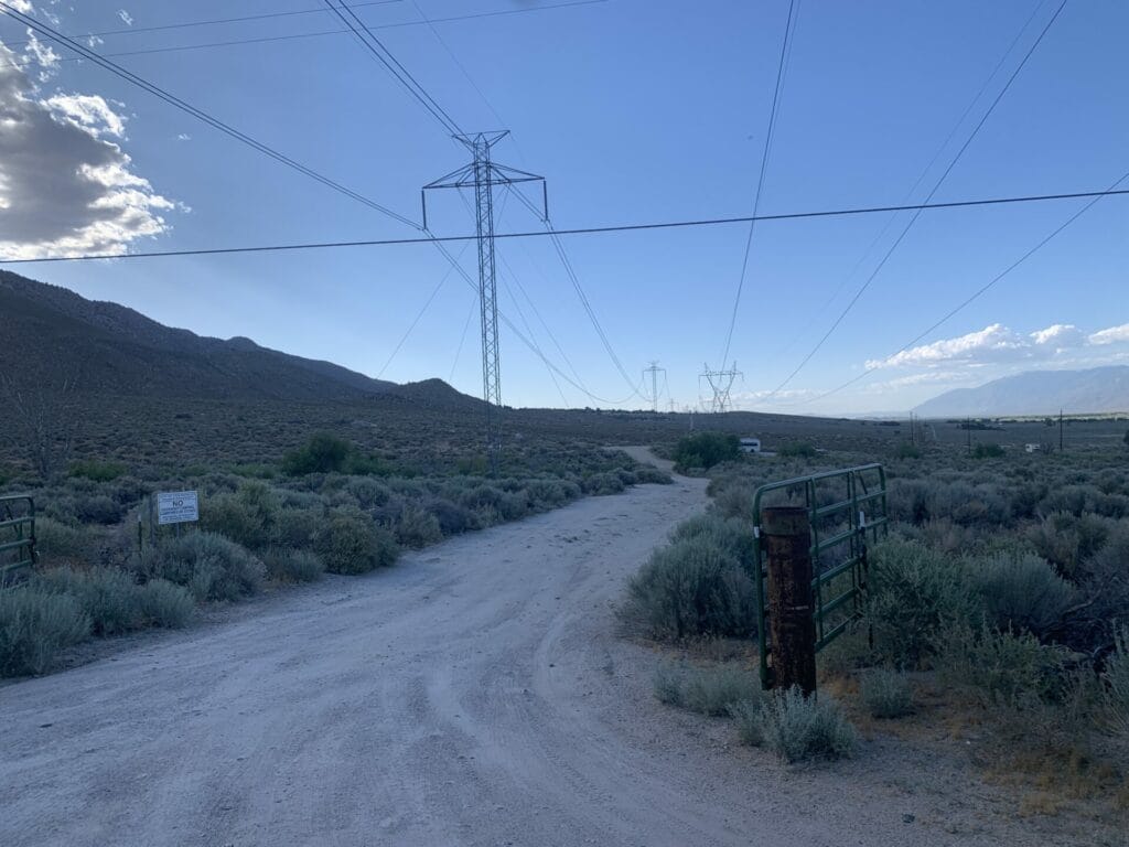 Dirt road to turn into Keough Hot Ditch, the free Southern California hot springs in Eastern Sierra.