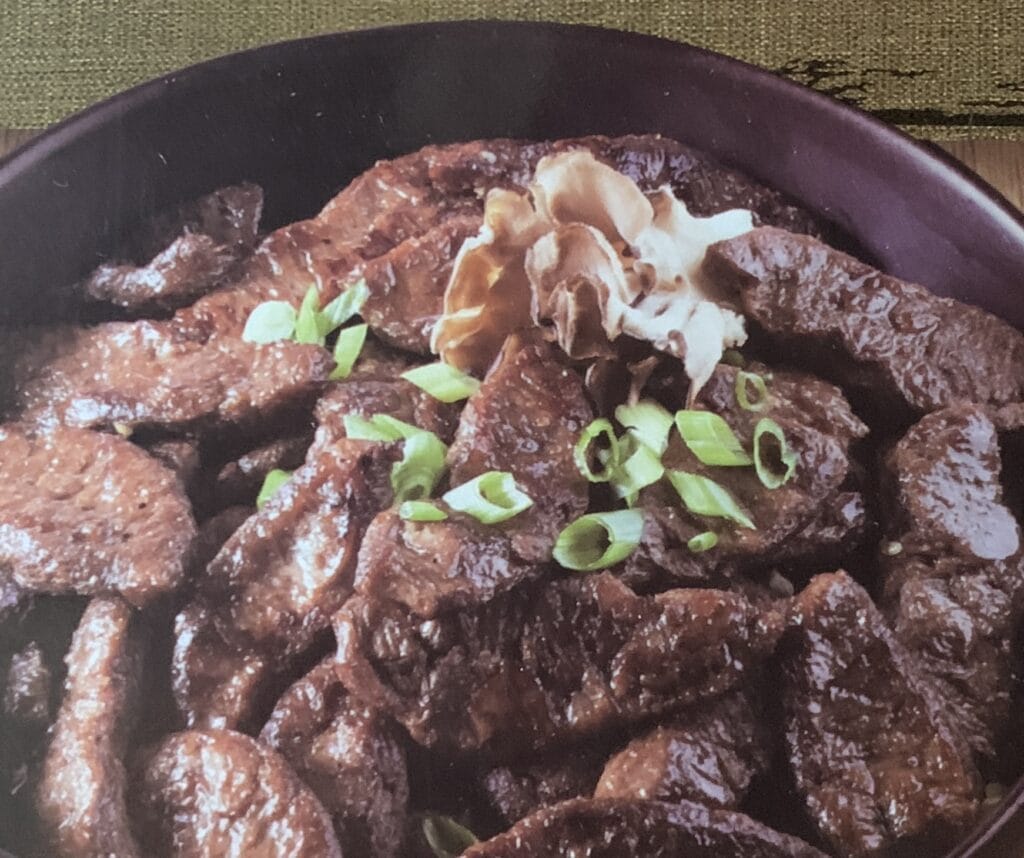 Trader Joe's Korean Beefless Bulgogi is the perfect meal that's quick, delicious, and nutritious. It's another must-try from Trader Joe's.