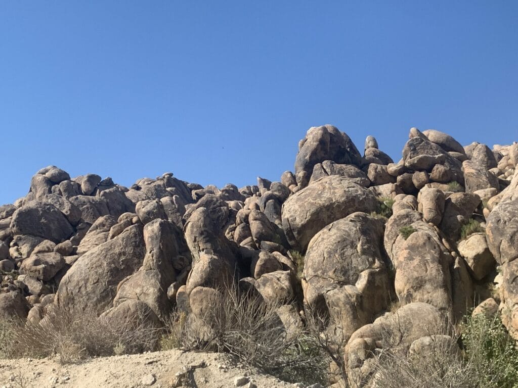 A field of rocks stacked up naturally and tightly in Alabama Hills. Make sure to camp next to rock formations, which serves as a wind break.