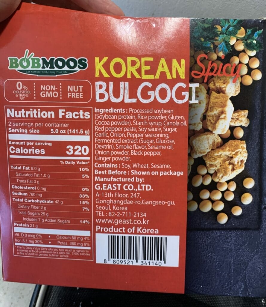 Bobmoos backside of packaging of Korean plant based spicy bulgogi, a vegan beef alternative bulgogi.