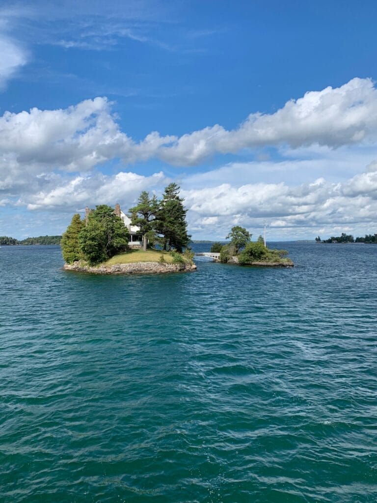 Is this the smallest bridge in the world? It's located in Thousand Island region.